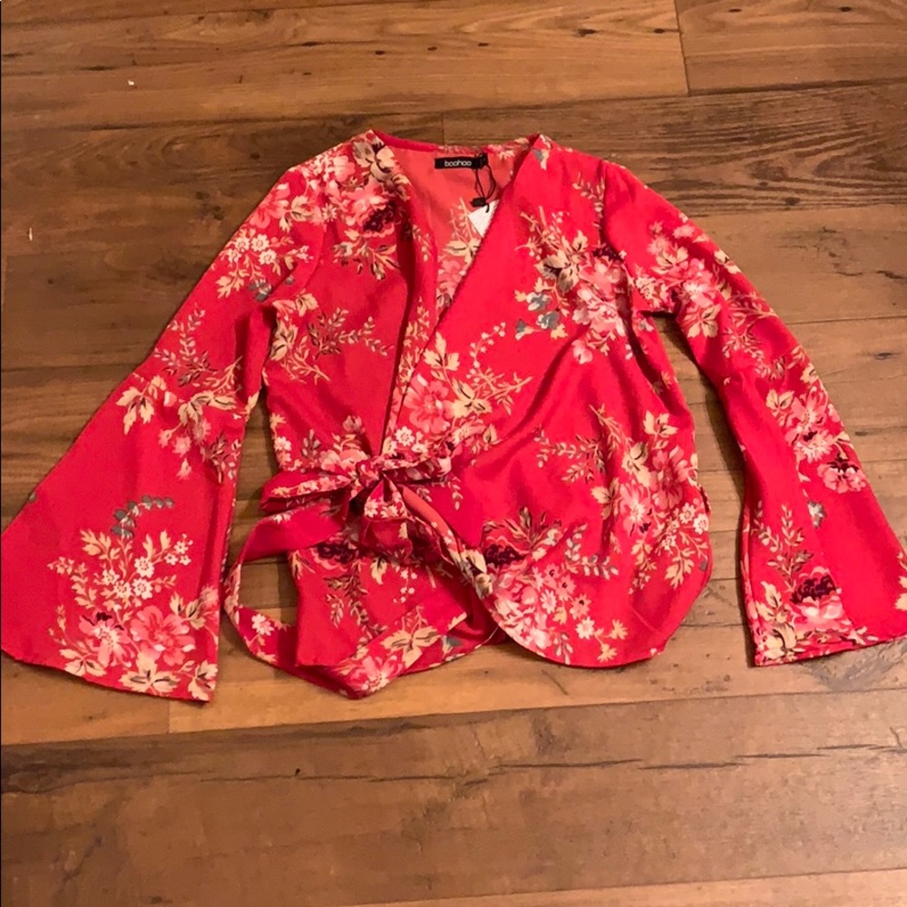 NWT floral top from boohoo